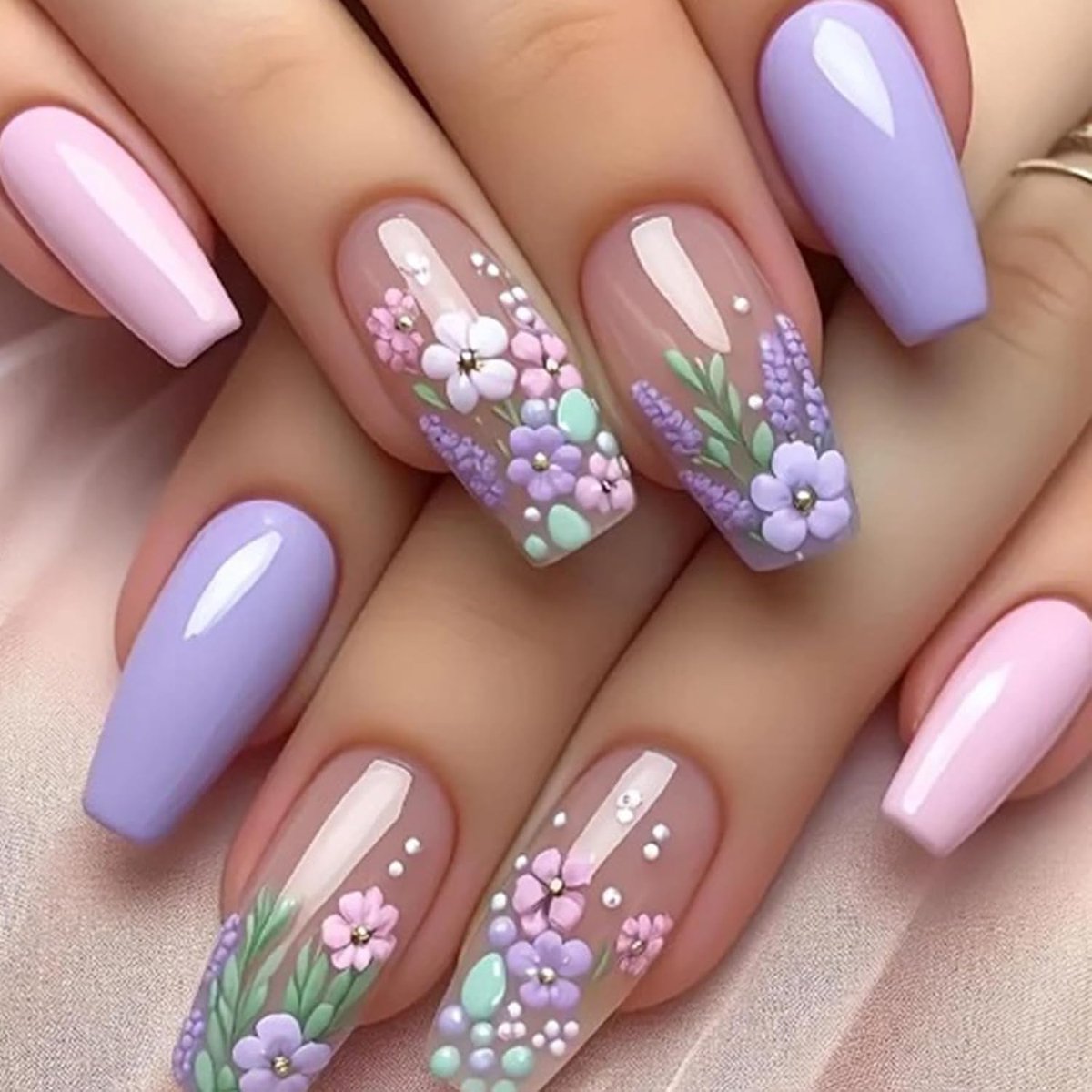 24 stuks 3D handgemaakte Franse losse nagels, middelgrote press-on coffin-nagels, roze paarse bloemen, volledige set acrylnagels zelfklevend, in 12 maten, afneembare manicureset voor dames en meisjes