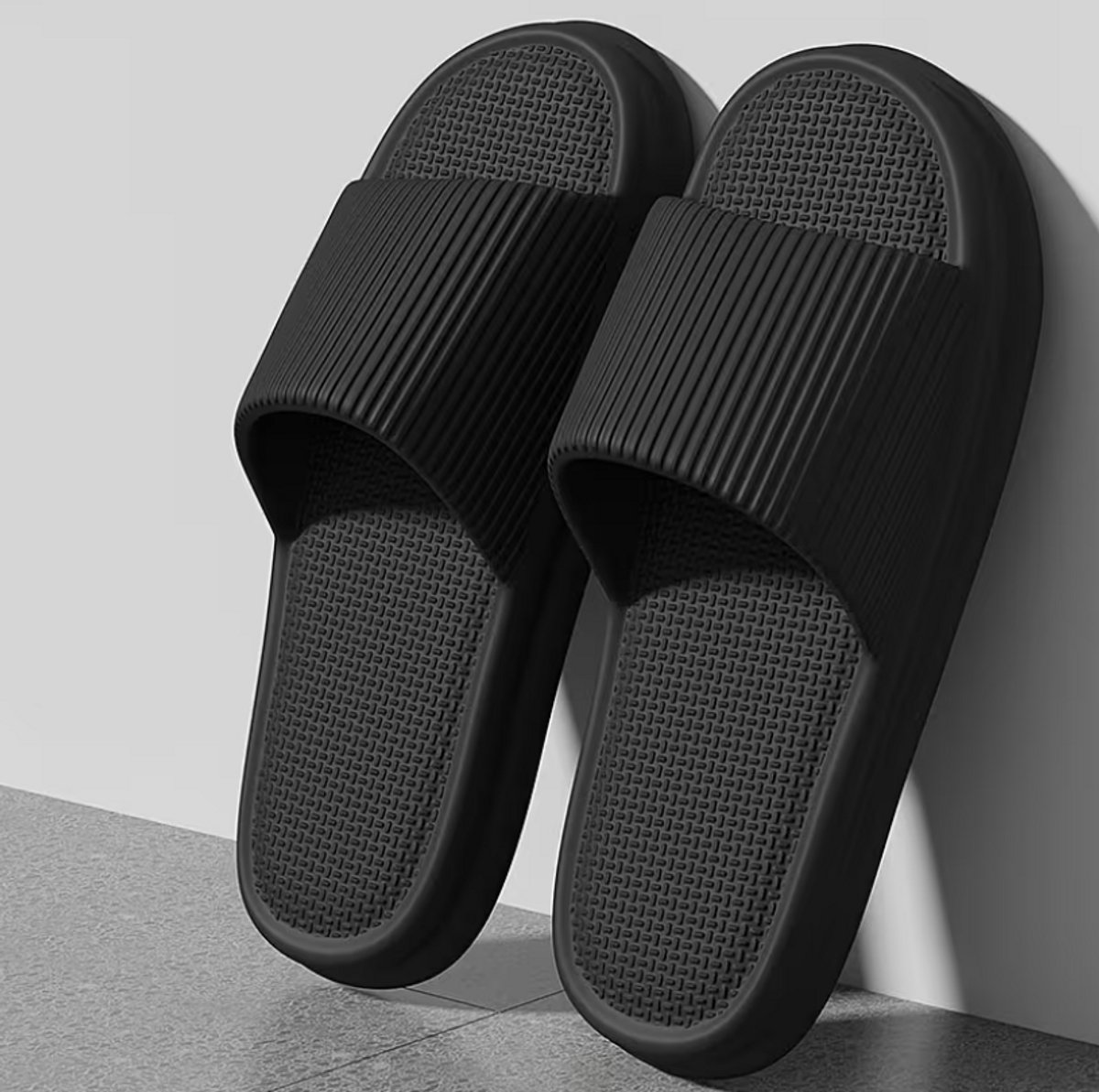 Zwarte badslippers unisex EVA slippers open teen antislip slippers voor dames en heren zachte zool instap slippers voor binnen buiten badkamer douche zwembad strand casual maat 43