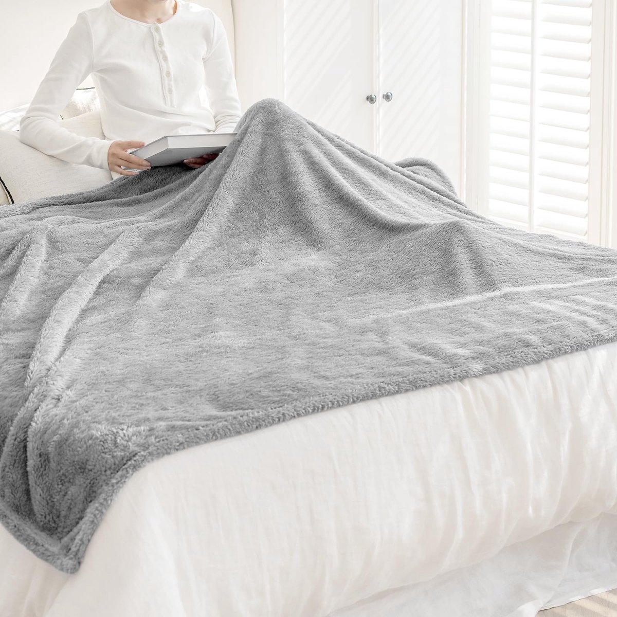 Omgoods - Fleece Plaid 150 x 200 cm - Zachte Flanellen Dekens voor Sofa en Bed