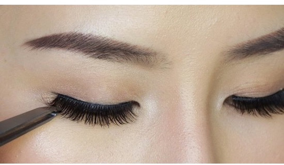 20 Paar Volumineuze Zwarte Handgemaakte Valse Wimpers voor een Natuurlijke Look