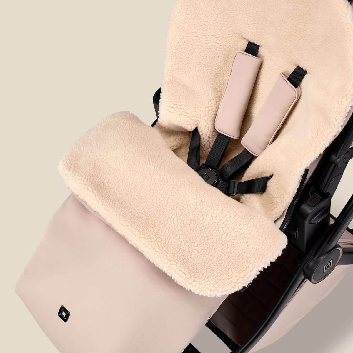 SnelShoppen - Voetenzak Onyx - Warme en Comfortabele Voetenzak voor Kinderen - Geschikt voor Kinderwagens en Autostoelen - Luxe Zacht Materiaal - Zwar