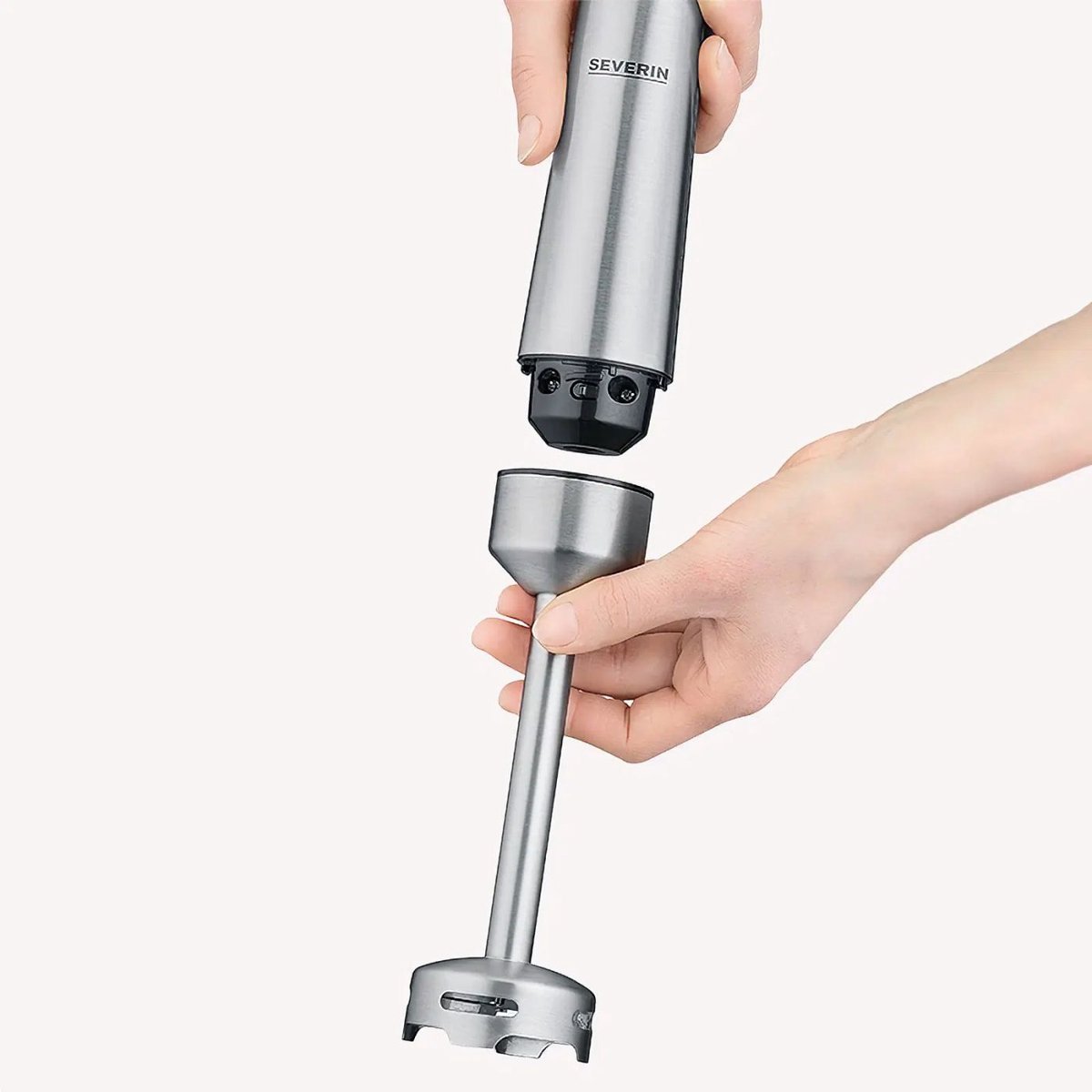 Bol.com Severin SM 3773 Staafmixer – 1000 Watt – RVS – 4-Blads Mes – Inclusief Mengbeker 700 ml – Traploze Snelheidsregeling aanbieding