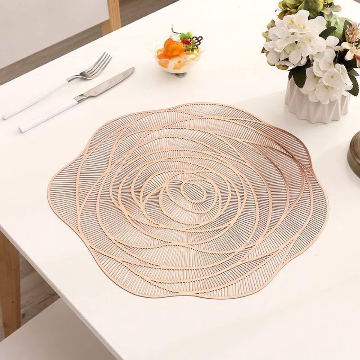 SnelShoppen - Set van 4 Rozen Onderzetters, Wasbare PVC Antislip Warmtebestendige Tafelmatten voor Eetkamertafel, Houtlook Eetmat voor Bruiloften en F