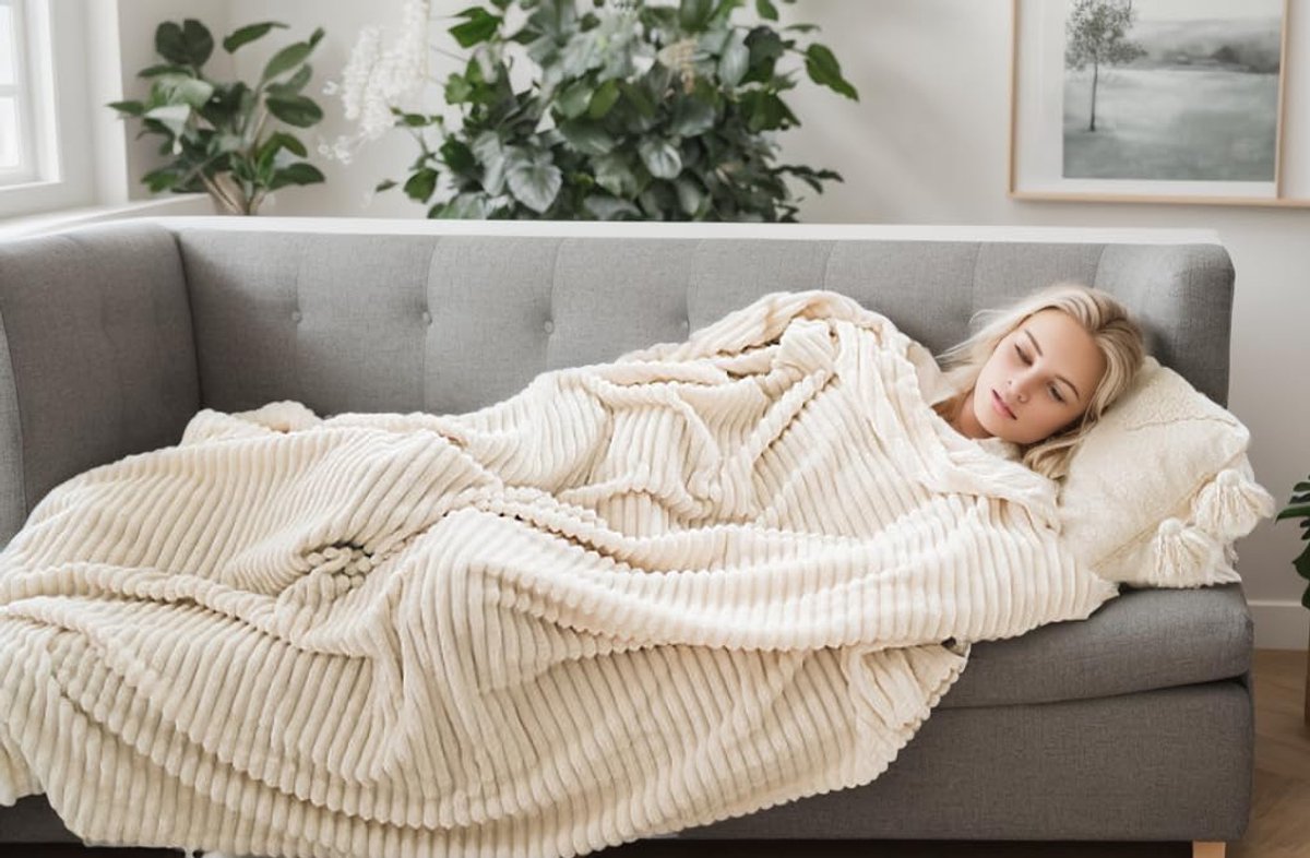 SnelShoppen - Plaid Thick Fleece Dekbed 220x240cm Strip Ivory - Zachte en Warme Dubbele Beddeken en Flanellen Sofa Throw - Dubbelzijdig Omkeerbaar