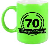 Happy Birthday 70 years cadeau mok / beker neon groen met wimpel 330 ml
