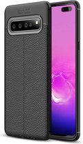 Cadorabo Hoesje geschikt voor Samsung Galaxy S10 5G in Diep Zwart - Beschermhoes gemaakt van TPU siliconen met edel kunstleder applicatie Case Cover Etui