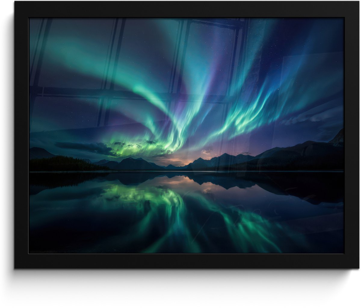 FrameYourWall Poster in lijst - Fotolijst 40x30 cm - Posters - Noorderlicht - Kleurrijk - Bergmeer - Posterlijst zwart - Decoratie - Wanddecoratie woonkamer - Muurdecoratie slaapkamer Noorderlicht - Meer - Bergen