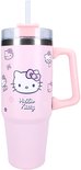 Roze beker met handvat en rietje. De beker is bedrukt met Hello Kitty prints. Grote Hello Kitty met tekst "Hello Kitty".