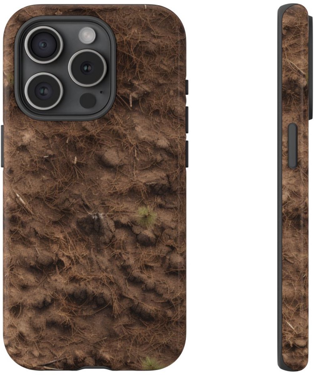 Bosgrond met Dennennaalden – Telefoonhoesje Geschikt voor iPhone 15 Pro
