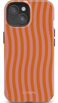 VivaLora Tough Telefoonhoesje iPhone 15 met MagSafe - Tropical Dream Print - 2-in-1 Phone Case - Hard Case & Siliconen Back - Extra Bescherming - Shockproof - Golvende strepen - Roze/Oranje