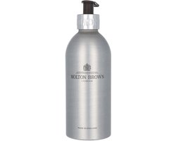 Molton Brown Bath & Body Re-Charge Black Pepper Infinite Bottle Bath & Shower Gel 400ml