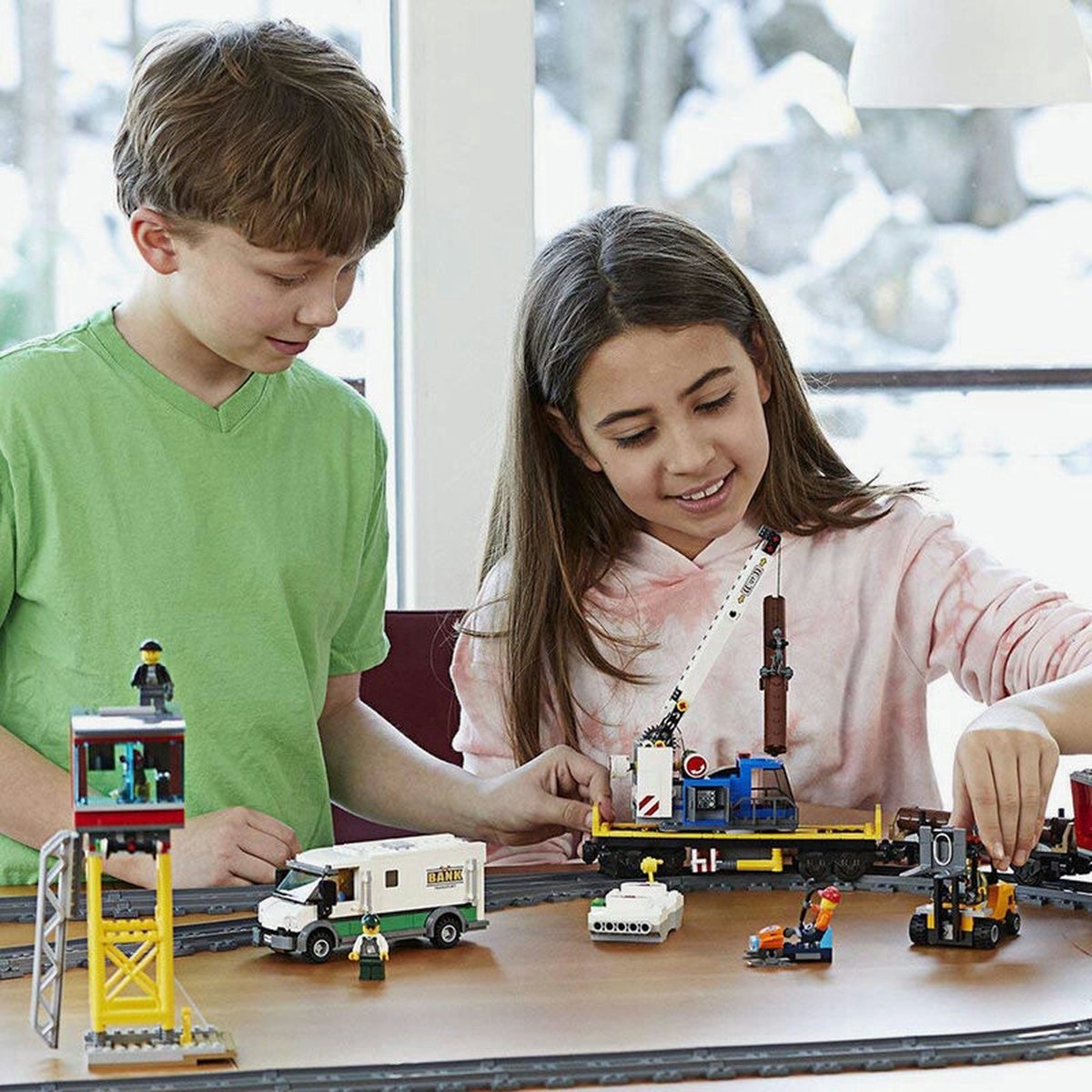 LEGO City Vrachttrein 60198 — afbeelding 10