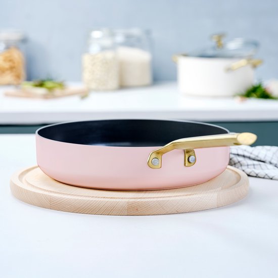 BK Sublime Hapjespan Keramische antiaanbaklaag Crème 28 cm - vd Garde