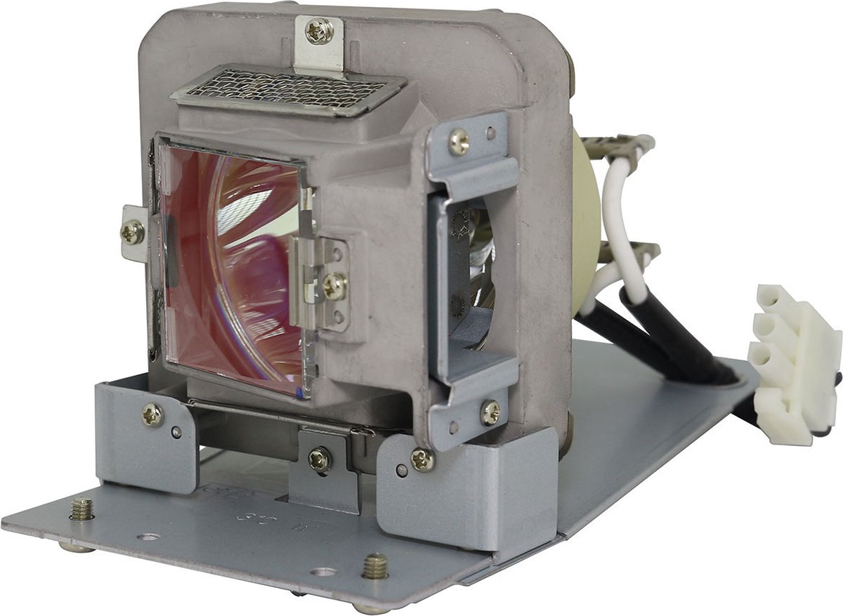Beamerlamp geschikt voor de VIVITEK DX831 beamer, lamp code 5811120589-S / 5811120589-SVV. Bevat originele UHP lamp, prestaties gelijk aan origineel.
