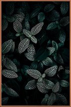 JUNIQE - Poster met kunststof lijst Dark Leaves 3 -40x60 /Groen &