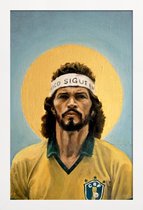 JUNIQE - Poster in houten lijst Football Icon - Sócrates -20x30 /Blauw