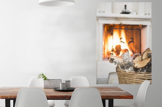 Affiche Cheminée derrière un panier de bois 80x120 cm - Tirage photo sur Poster (décoration murale salon / chambre)