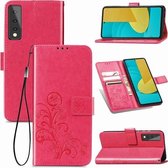 Voor LG Stylo 7 vierbladige gesp reliëf gesp mobiele telefoon bescherming lederen tas met lanyard & kaartsleuf & portemonnee & beugel functie (rose rood)