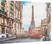 Uitkijk op Eiffeltoren vanuit klassiek straatbeeld van Parijs - Foto op Plexiglas - 60 x 40 cm