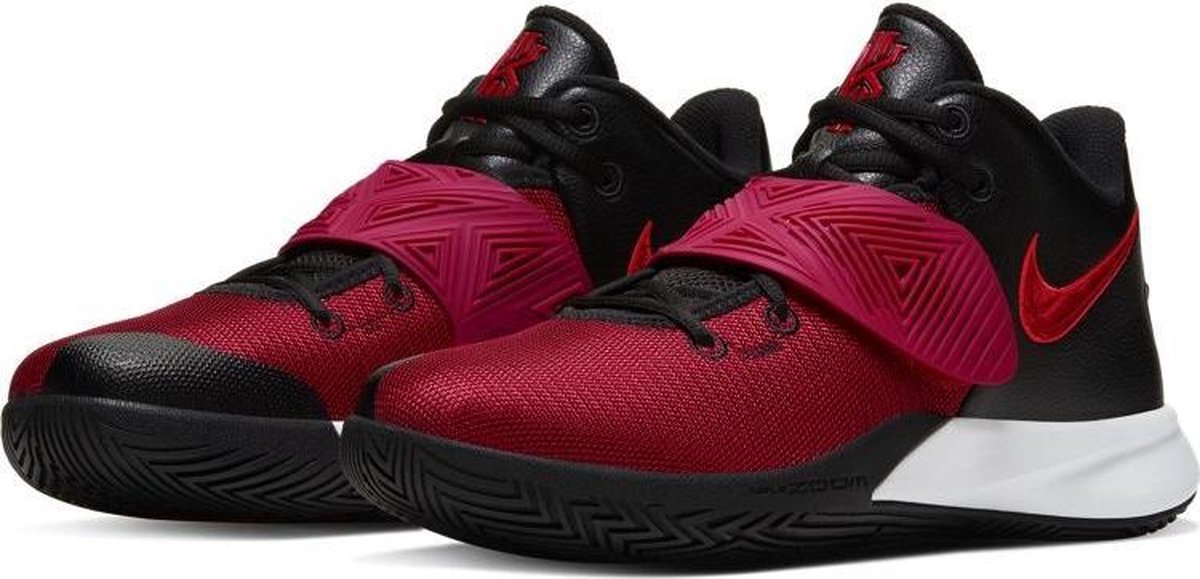 kyrie flytrap 3 sizing