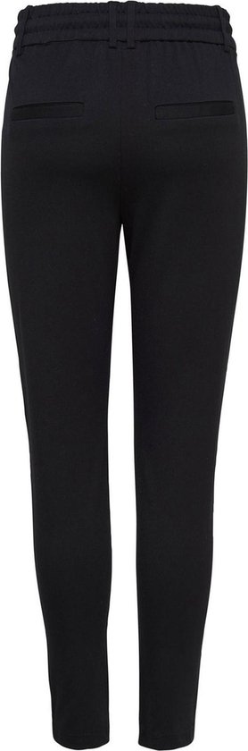 Zwarte broek met een elastische tailleband, twee achterzakken en een rechte pasvorm.