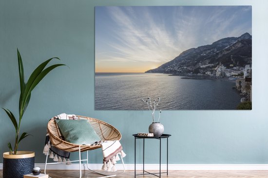 Le coucher de soleil derrière la montagne de la côte amalfitaine toile 180x120 cm - Tirage photo sur toile (Décoration murale salon / chambre) XXL / Groot format!