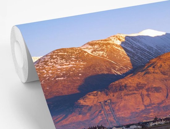 Papier peint photo vinyle - Reflet du Ben Nevis dans l'eau largeur 360 cm x hauteur 240 cm - Tirage photo sur papier peint (disponible en 7 tailles)