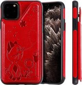 Voor iPhone 11 Pro Max Cat Bee Embossing Pattern Schokbestendige beschermhoes met kaartsleuven en fotolijst (rood)