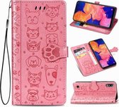 Voor Galaxy A10 schattige kat en hond reliëf horizontale flip lederen tas met beugel / kaartsleuf / portemonnee / lanyard (roze)