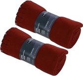 2x Fleece deken/plaid met franjes rood 130 x 170 cm - Woonkleed - Fleecedekens