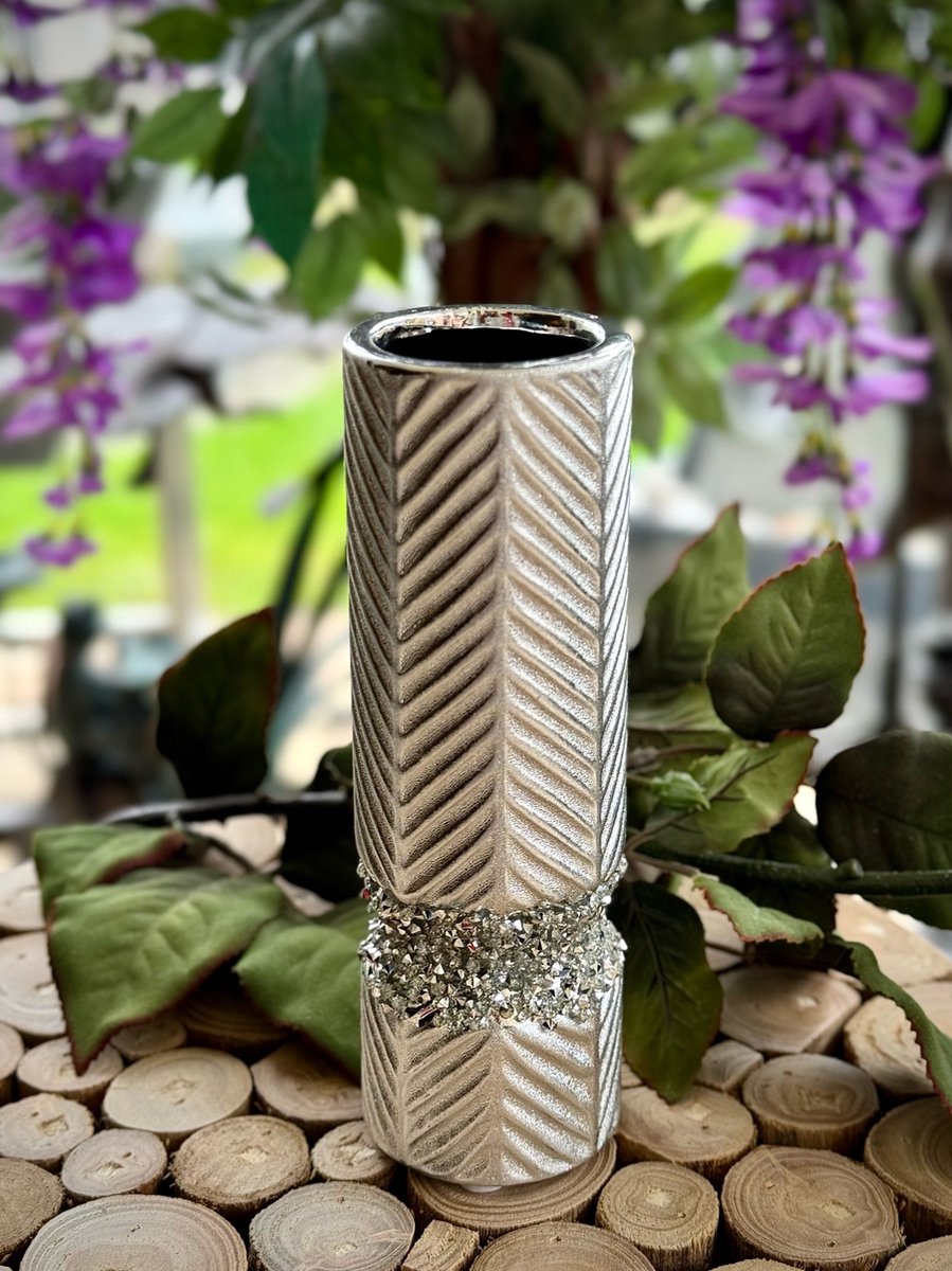 Vaasje zilver 17 cm - interieur - decoratie - voor binnen - geschenk - cadeau glitter - Valentijn - Kerst - Nieuwjaar - verjaardag