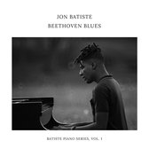 Jon Batiste speelt piano op het album Beethoven Blues.
