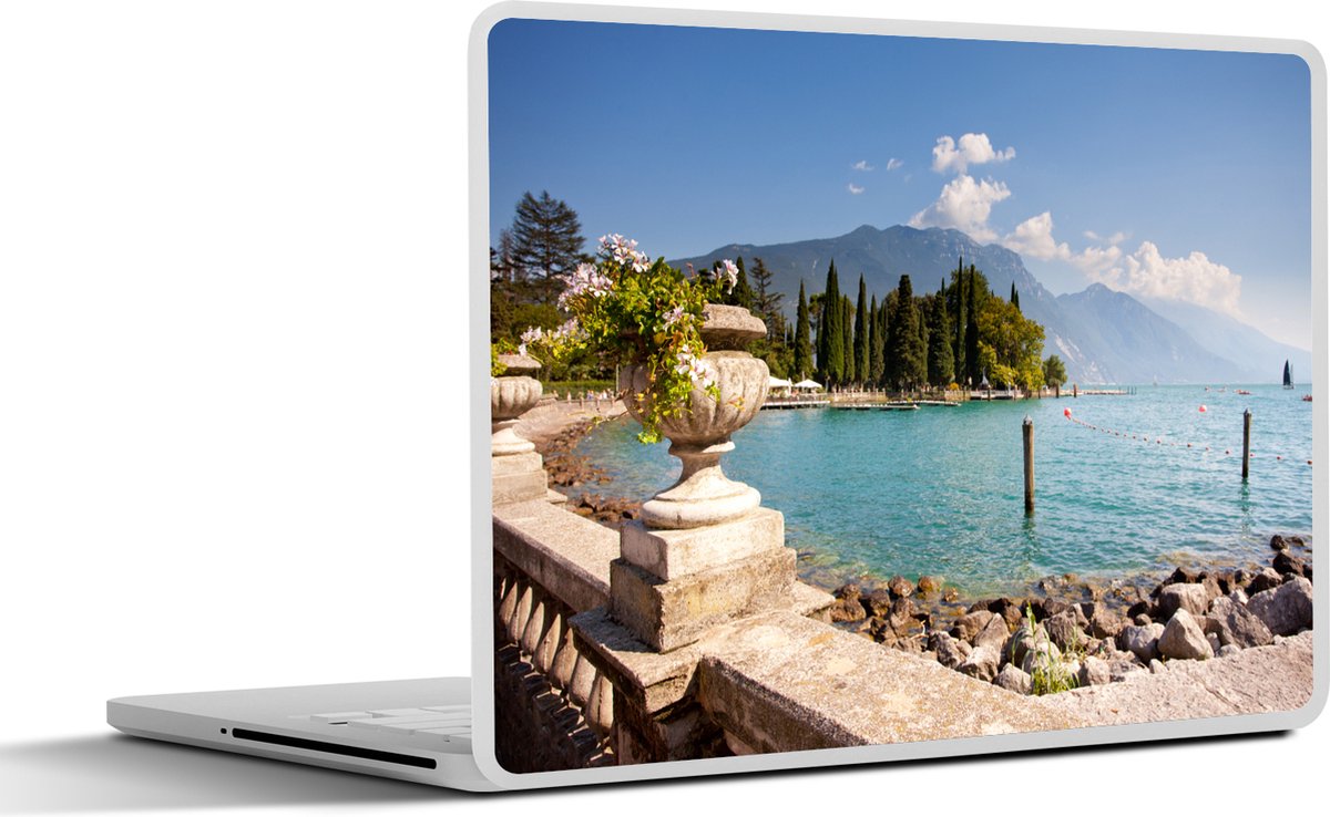 Laptop sticker - 13.3 inch - Gardameer - Kust - Water - 31x22,5cm - Laptopstickers - Laptop skin - Cover