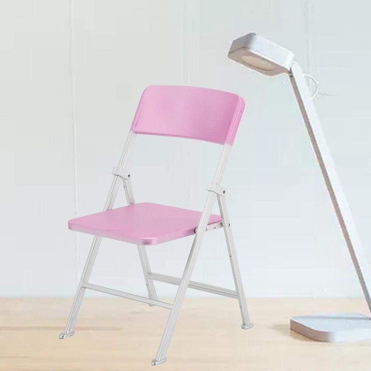 Schattige miniatuur metalen klapstoel voor poppenhuis Roze 1 6 schaal poppenstoel