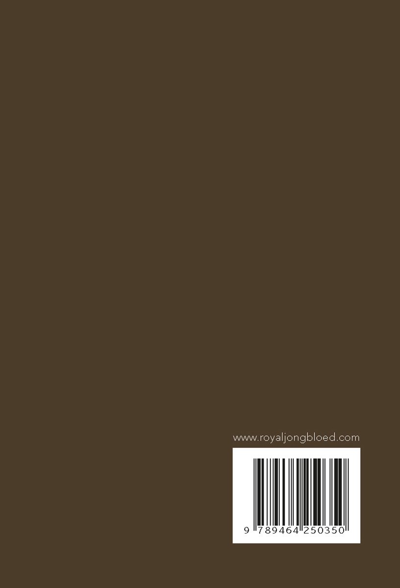 Achterkant van een boek met barcode en website www.royaljongbloed.com.