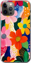 Telefoonhoesje Geschikt voor iPhone 13 Pro hoesje - Bloemen - Kleurrijk - Stippen - Siliconen Telefoonhoesje Telefoonhoesje