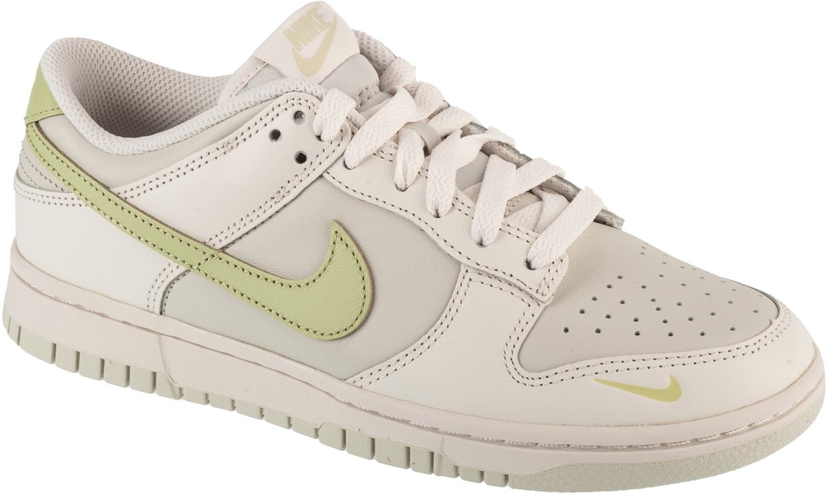 Nike Wmns Dunk Low Vrouwen Sneakers Beige