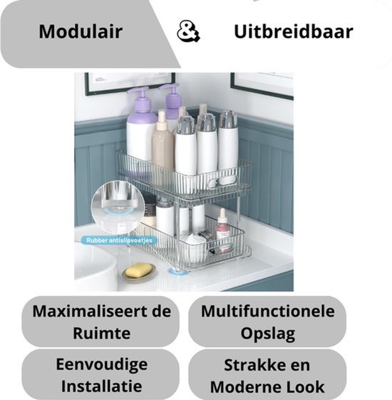 Kinderhanden Houden Een Glas Boven De Gootsteen Onder Stock Foto