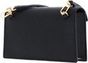 Zwarte DKNY tas met logo-print en goudkleurige letters.