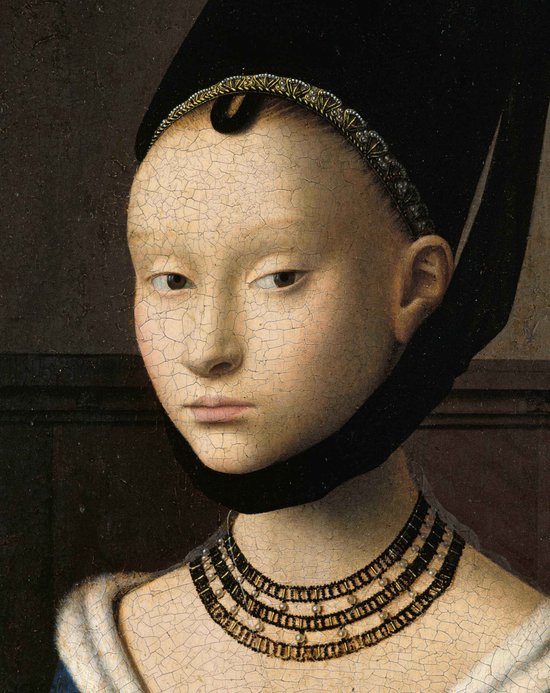 Portret van een jonge vrouw met een zwarte hoed en een parelketting.