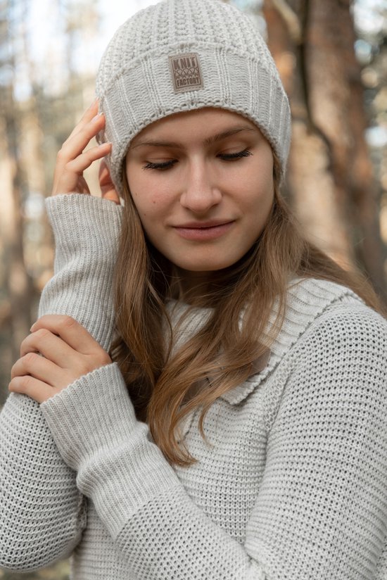 Knit Factory - Coco Gebreide Muts Heren & Dames - Sloppy Beanie hat - Terra - Warme oranje Wintermuts - Unisex - One Size