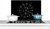 Spatscherm keuken 60x40 cm - Kookplaat achterwand Bloem - Paars - Blauw - Macro - Zwart - Muurbeschermer - Spatwand fornuis - Hoogwaardig aluminium