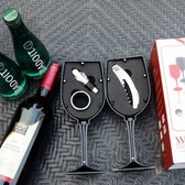 Decopatent® 4-Delige Luxe Wijnset in Wijnglas vorm - Wijn fles accessoires Set - Wine tools - Wijn Kurken trekker - In Luxe Wijnglas opbergbox - Cadeau set