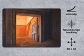 Bureau onderlegger - Muismat - Bureau mat - Deur - Zand - Huis - Architectuur - 60x40 cm