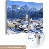 MuchoWow® Glasschilderij 120x80 cm - Schilderij acrylglas - Dorp in Zwitserland tijdens de winter - Foto op glas - Schilderijen