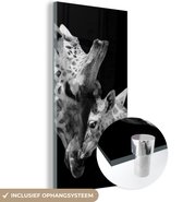 Glasschilderij - Foto op glas - Wilde dieren - Giraffe - Familie - Zwart - Wit - Acrylglas - 20x40 cm - Glasschilderij giraffe - Wanddecoratie dieren - Schilderij glas