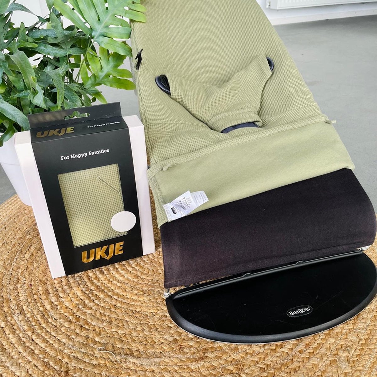 Ukje Hoes Overtrek Wipstoelhoes - Gaat OVER de bekleding van je BabyBjörn wipstoel heen - Met praktische waterdichte binnenvoering - Veilige Oeko-Tex getest - Perfecte Pasvorm - Wasbaar op 30°C Teddy Taupe – foto 4