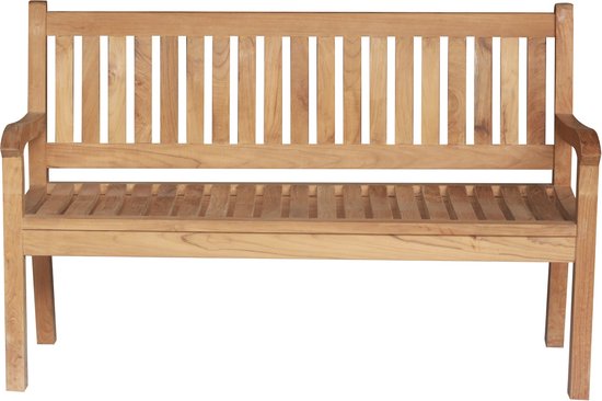 Een houten 3-zits tuinbank met rugleuning van verticale latten en zitting van gebogen latten.