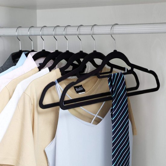 50 Anti-slip kleerhangers - Ultra-dun - Met Broeklat of Roklat - Zwart