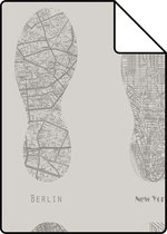 Proefstaal ESTAhome behangpapier stadskaarten in vorm van schoenzolen donker beige - 128819 - 26,5 x 21 cm